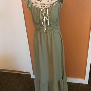 Chic Olive Maxi Dress with Ruffle Sleeves